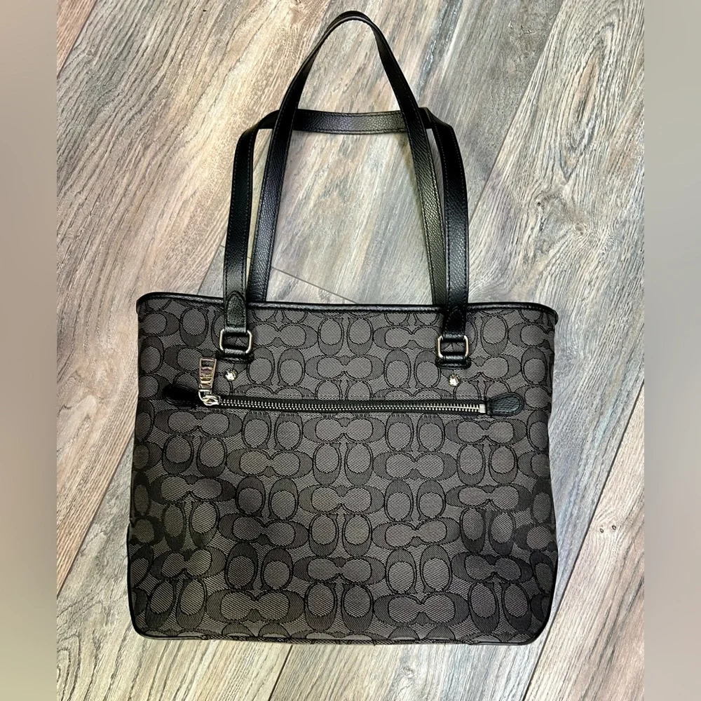 COACH Signature Tote/Bag - Picture 2 of 14